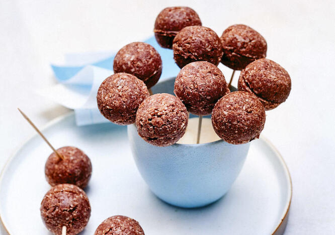 Tupperware Kokoskugler med mørk chokolade 