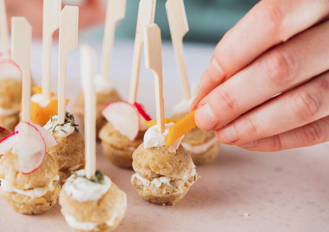 Tupperware Parmesan, squash og oliven pops 