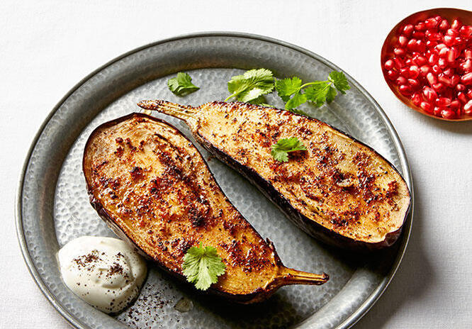 Tupperware Grillet, fyldt aubergine 